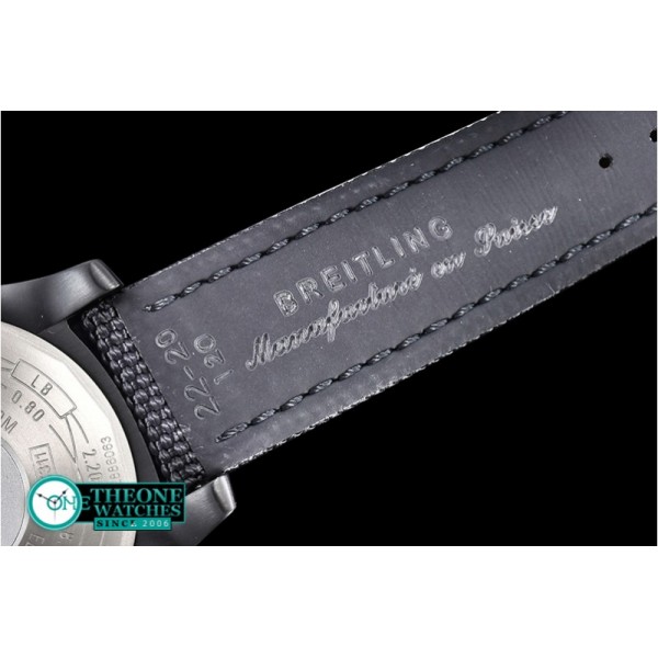 Breitling - Avenger BlackBird 44mm DLC/TI/NY Black A2824