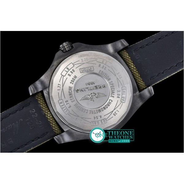 Breitling - Avenger BlackBird 44mm DLC/TI/NY/Grn Black GF A2824