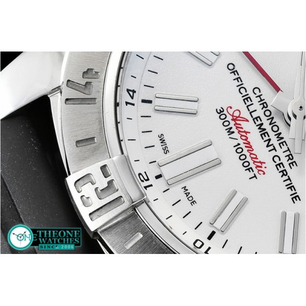 Breitling - Avenger II GMT A3239011 SS/RU White GF A2836