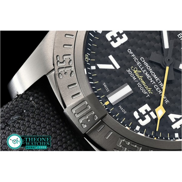 Breitling - Avenger BlackBird 44mm Boutique DLC/TI/NY Blk CF A2824