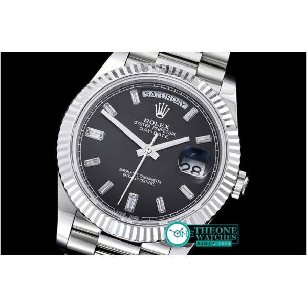 Rolex - DayDate 228206 Flt SS/SS Black Diam BP Swiss 2836