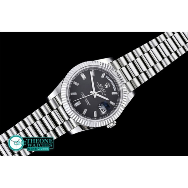 Rolex - DayDate 228206 Flt SS/SS Black Diam BP Swiss 2836